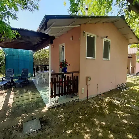 Alloggi Al Mare 4 E 3 Каваллино