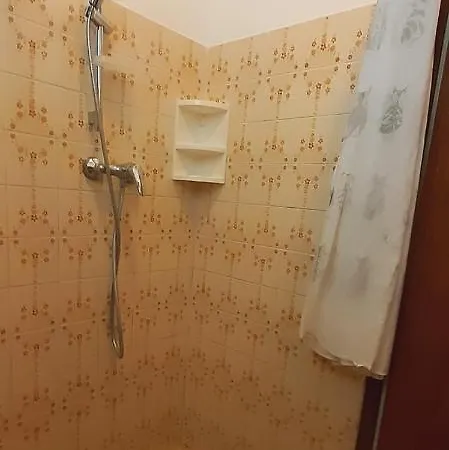 Сasa de vacaciones Alloggi Al Mare 4 E 3 *