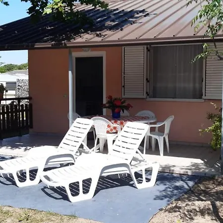 Сasa de vacaciones Alloggi Al Mare 4 E 3 *